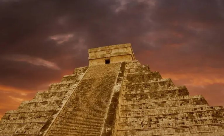 Sinh vat bi an xuat hien duoi kim tu thap Maya