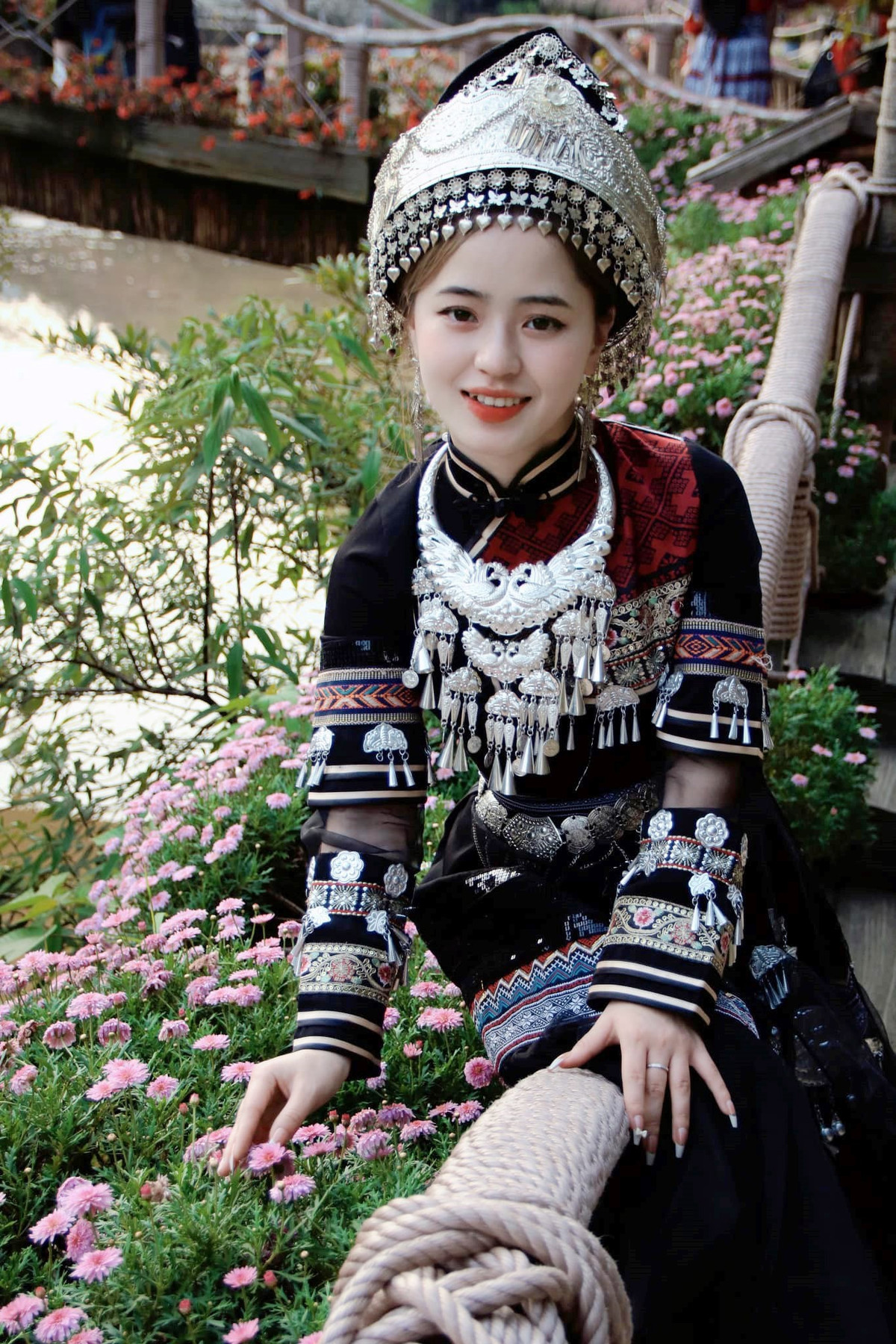 Nhan sac trong veo cua co be ban le Ha Giang-Hinh-2