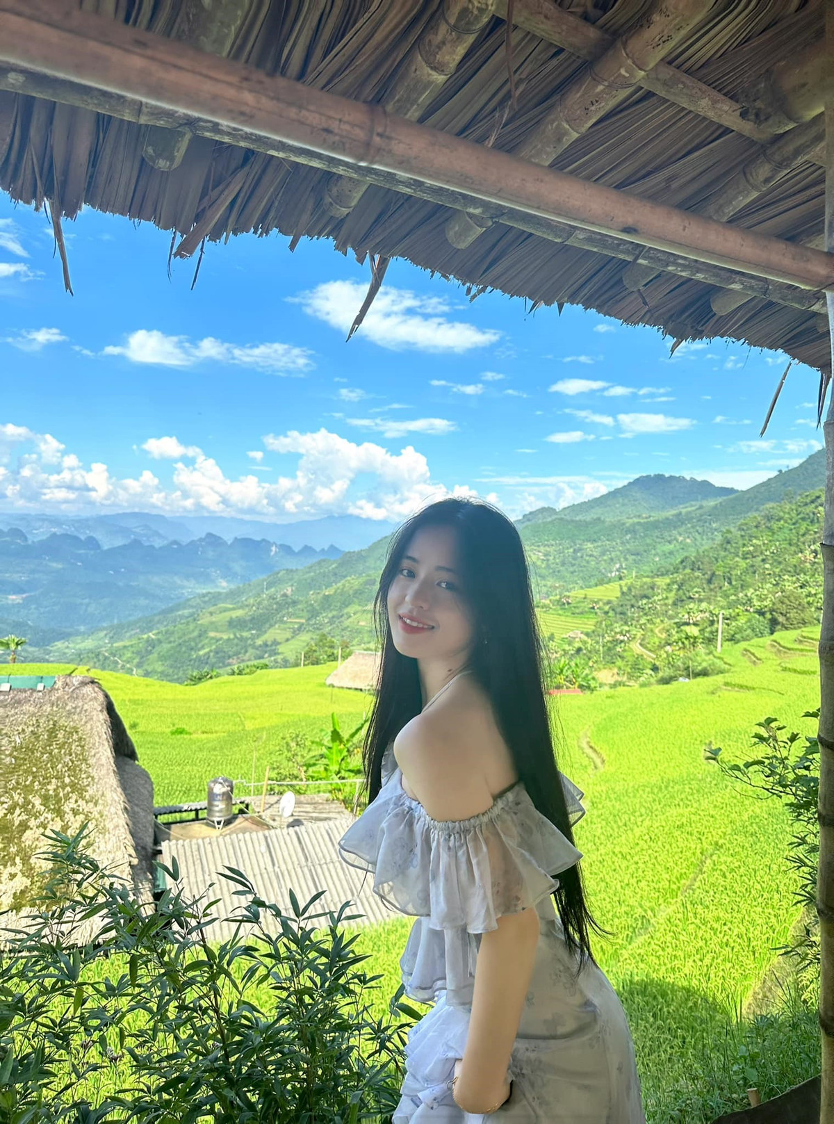 Nhan sac trong veo cua co be ban le Ha Giang-Hinh-3