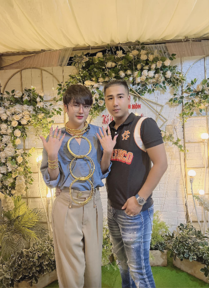 Nang dau chuyen gioi chinh phuc me chong bang vang, me tang xe SH-Hinh-3