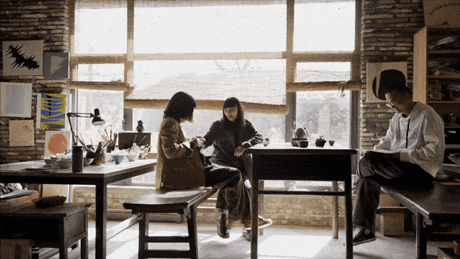 Chan pho, 6 thanh nien bo viec luong cao len nui dung “biet phu“-Hinh-6