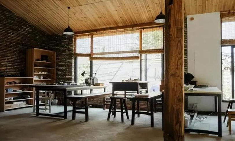 Chan pho, 6 thanh nien bo viec luong cao len nui dung “biet phu“-Hinh-7