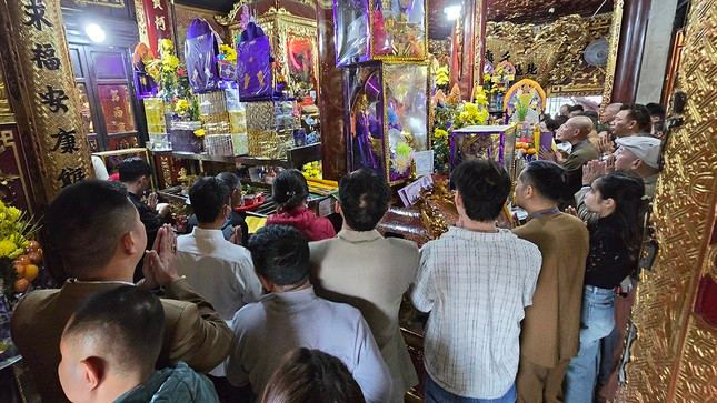 Vào cuối triều Lê (1740-1786), các châu: Thủy Vĩ, Văn Bàn và nhiều nơi khác thuộc phủ Quy Hóa luôn bị giặc tràn sang cướp phá.