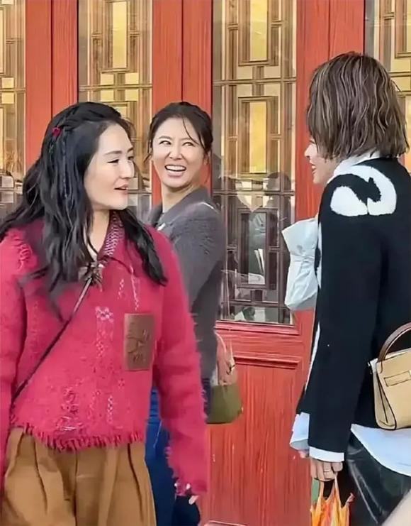 Nhan sac Lam Tam Nhu gay tranh cai, trong gia nua, da nhan nheo-Hinh-2