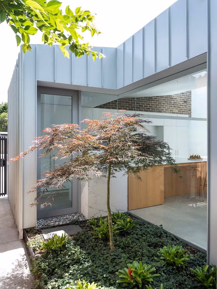 Vo chong tre cai tao cong trinh do nat thanh ngoi nha mo uoc-Hinh-2