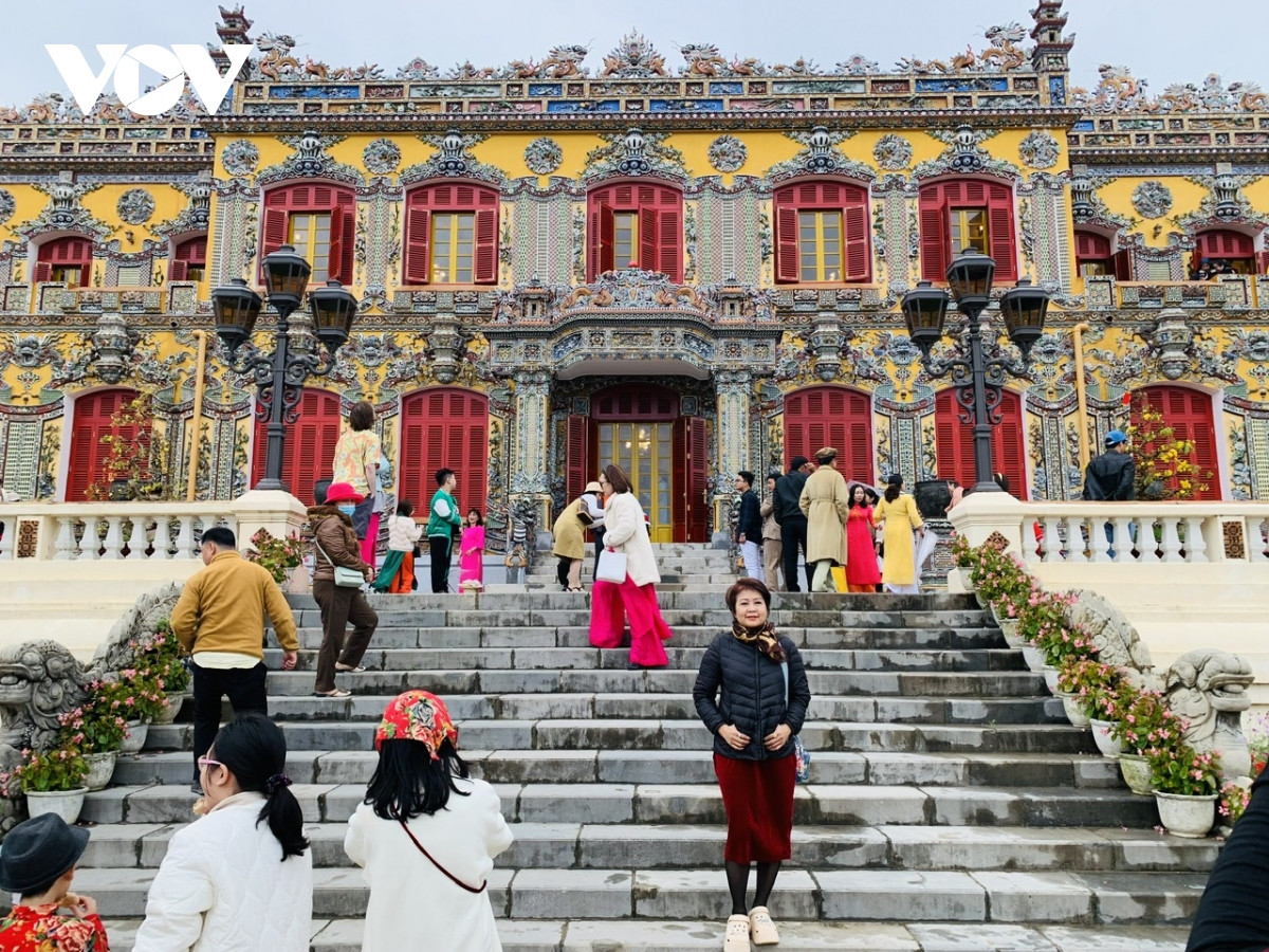 Du lịch Huế gây ấn tượng dịp đầu năm - Hình 3 Du lich Hue gay an tuong dip dau nam-Hinh-3