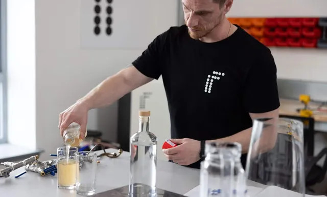 Cong nghe loc nuoc moi giup cat giam rac thai nhua tai Anh