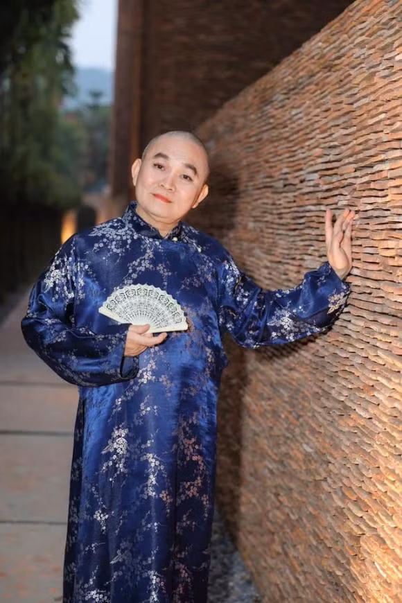 Ly do Xuan Hinh khong gia nhap showbiz mien Nam-Hinh-2