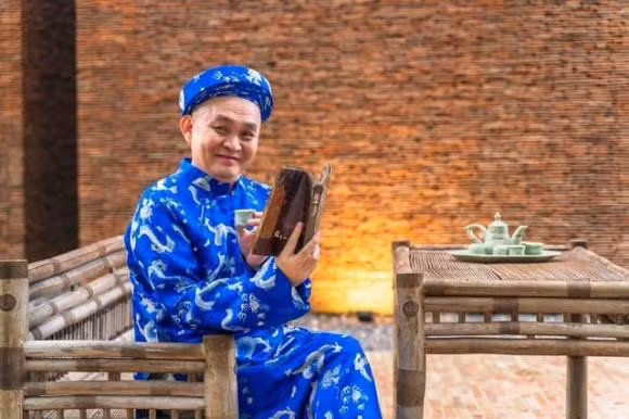 Ly do Xuan Hinh khong gia nhap showbiz mien Nam