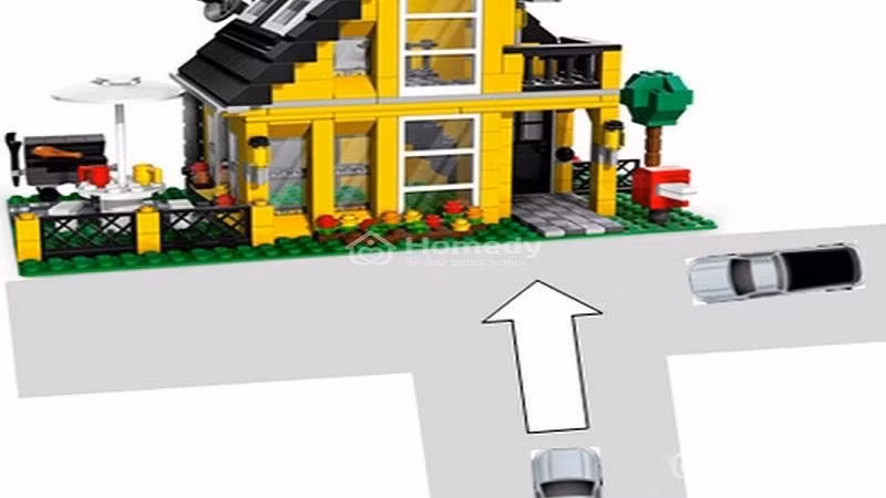  3. Đường đâm thẳng vào cổng nhà: Nhà mặt đường sẽ thuận tiện hơn rất nhiều, nhưng nếu đường đâm thẳng vào cổng nhà (thường là những ngôi nhà nằm ở ngã ba, ngã tư, cuối hẻm...) thì lại rất xấu. 