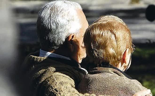 Vậy nên hãy đối xử thật tốt với cha mẹ khi còn có thể, đừng để những năm tháng sau này phải ôm hối tiếc.