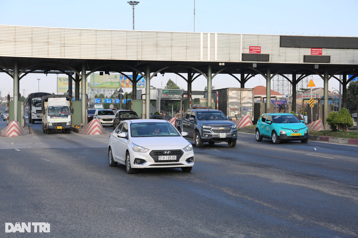 BOT cầu Đồng Nai (đặt tại Km1872 quốc lộ 1, thành phố Biên Hòa, Đồng Nai) dừng thu phí từ cuối tháng 8/2020 do Kiểm toán Nhà nước phát hiện nhà đầu tư tính sai lưu lượng xe, sai mức đầu tư và thu phí lố thời gian gần 11 năm.