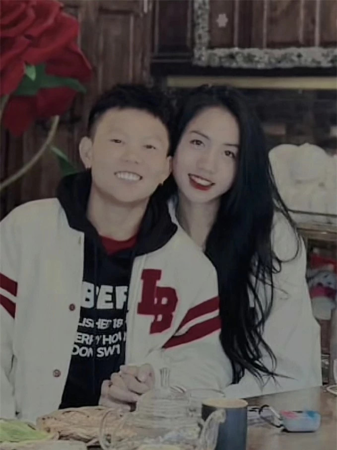 Tien ve Nguyen Thi Bich Thuy livestream to ban gai 