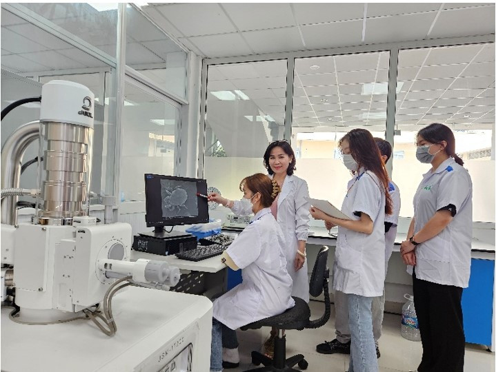 Phat hien ba loai nhen bat con trung gay hai tren cay co mui