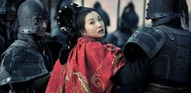 Vi tuong vo dung nhat Tam Quoc la ai?