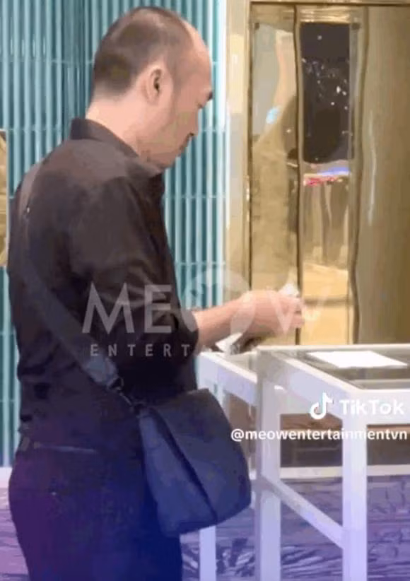 Tien Luat cong khai tien mung cuoi TiTi, fan to mo con so-Hinh-2