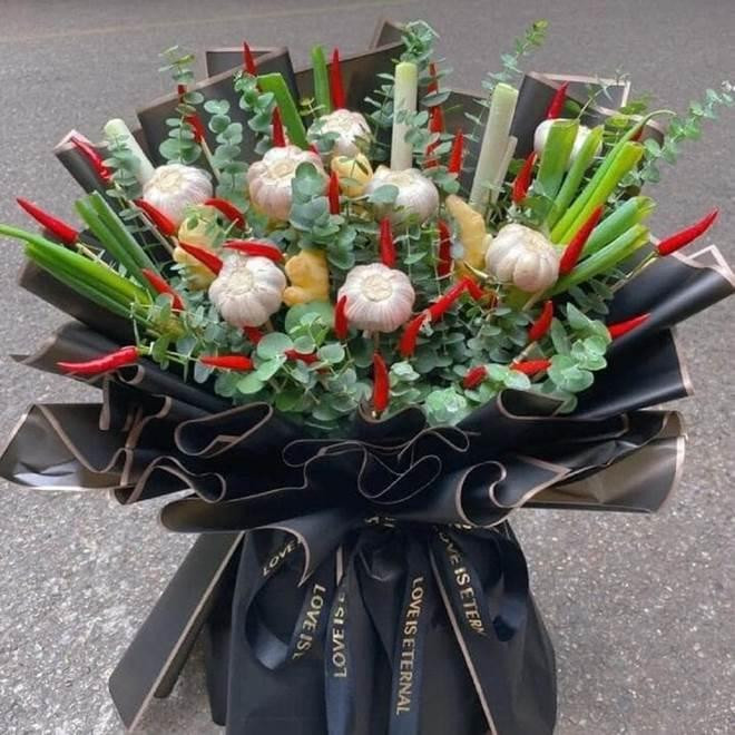 oa 8/3 này thơm đấy nhưng mà mùi hương có hơi đậm đà. Điểm đến thích hợp nhất của nó là nhà bếp. (Ảnh: iTV Live)