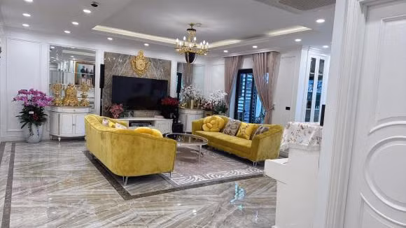 Tan Nhan rao ban hai can ho hon 20 ty, do giau gay choang-Hinh-9