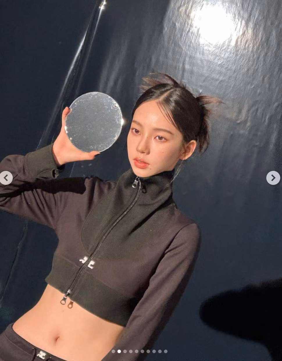 Không rõ tính xác thực nhưng vòng eo cùng tỉ lệ cơ thể chuẩn chỉnh của người đẹp thật sự là bảo chứng.