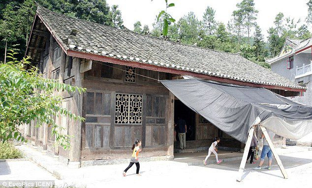 Ngoi nha lup xup duoc het gia hon 35 ty nho xay bang thu nay