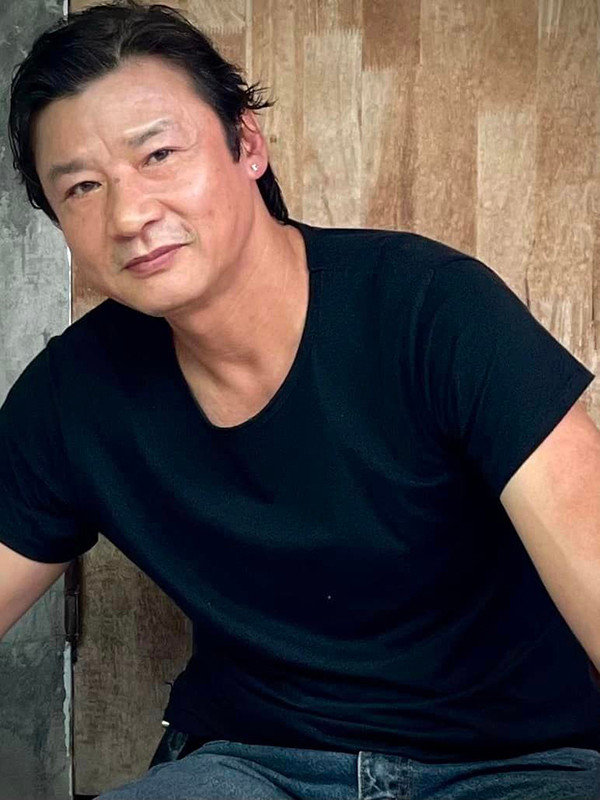 NSƯT Võ Hoài Nam hạnh phúc bên vợ thấu hiểu tâm lý chồng - Hình 2 NSUT Vo Hoai Nam hanh phuc ben vo thau hieu tam ly chong-Hinh-2