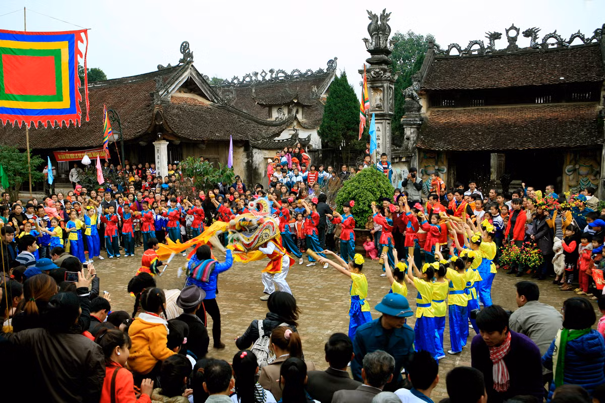 Nhân dịp kỷ niệm ngày Giỗ Tổ Hùng Vương và Lễ Hội Đền Hùng năm 2024, Sở Văn hóa, Thể thao và Du lịch Phú Thọ đã chính thức ra mắt tour du lịch "Về miền Di sản UNESCO ghi danh".