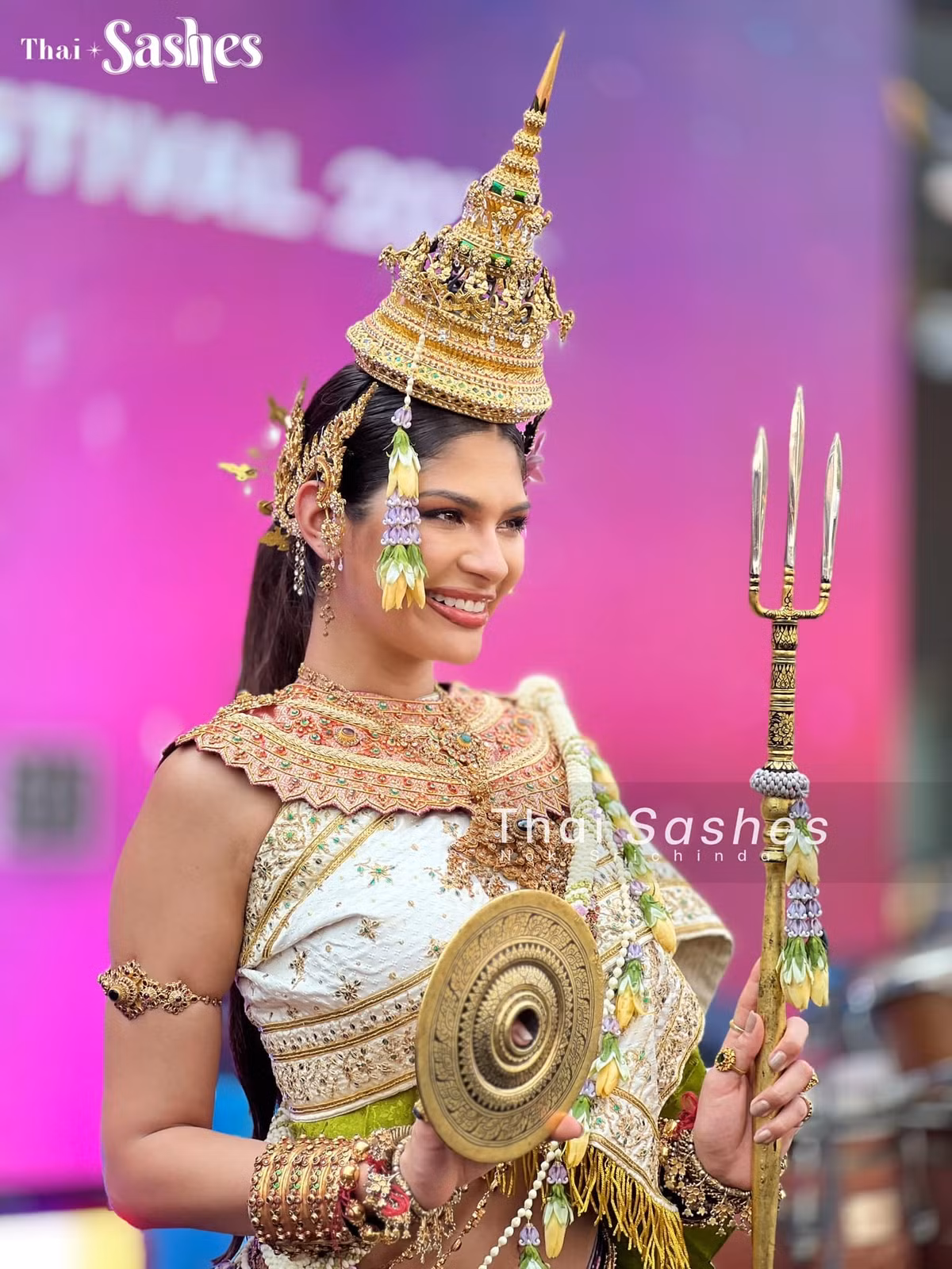 Dan hoa hau mac goi cam tai le hoi te nuoc-Hinh-26