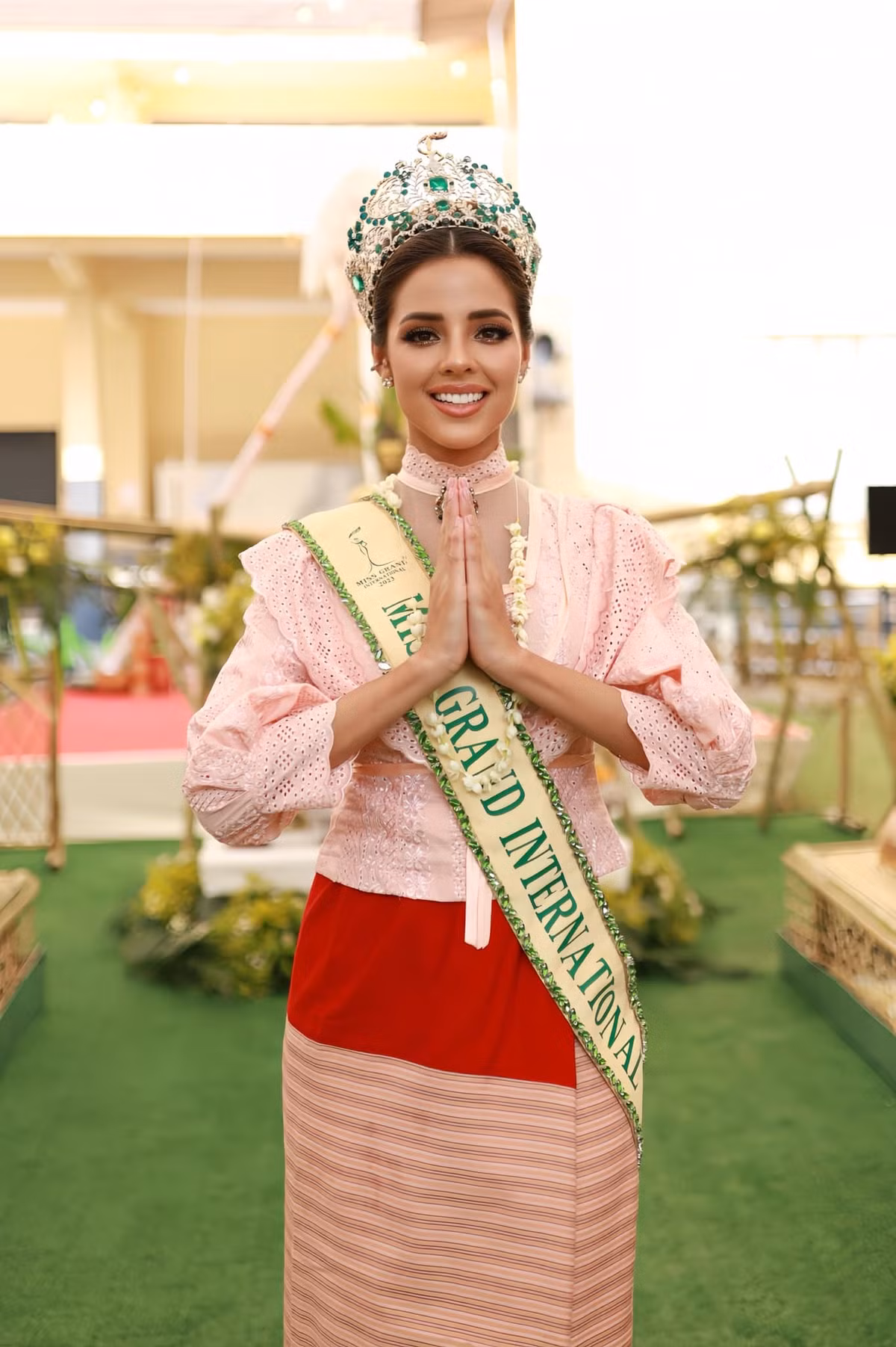 Dan hoa hau mac goi cam tai le hoi te nuoc-Hinh-21