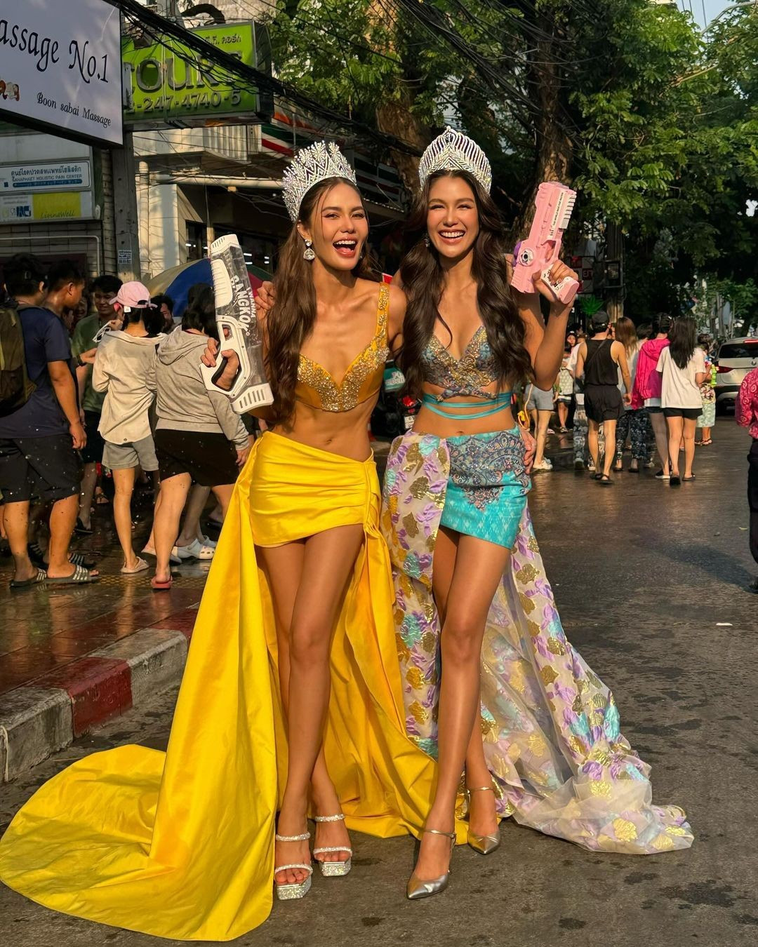 Dan hoa hau mac goi cam tai le hoi te nuoc-Hinh-5