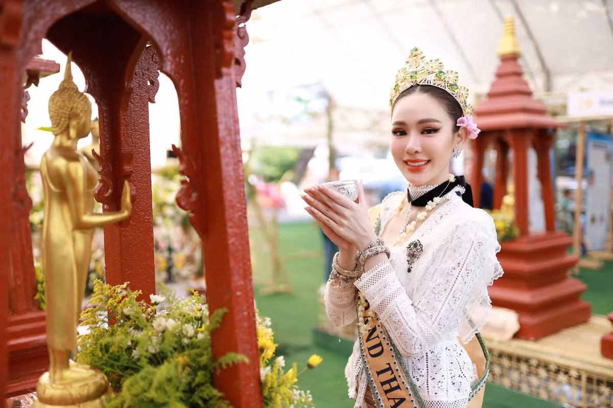 Dan hoa hau mac goi cam tai le hoi te nuoc-Hinh-24