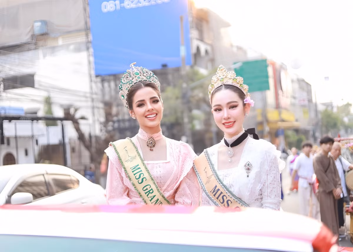 Dan hoa hau mac goi cam tai le hoi te nuoc-Hinh-19