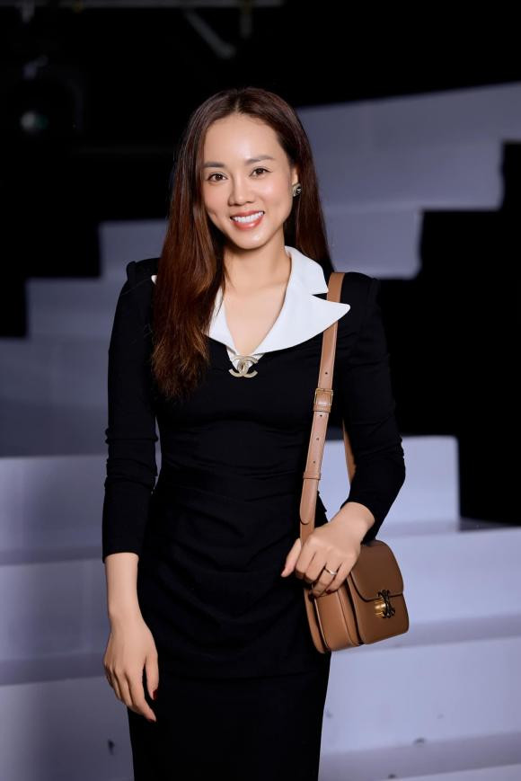 Cô sở hữu nhan sắc xinh đẹp, đôi má lúm đồng tiền duyên dáng và nụ cười rạng rỡ. Ngọc Hà còn được khen ngợi vì sự tận tâm chăm sóc khi "cô Đẩu" bị bệnh.