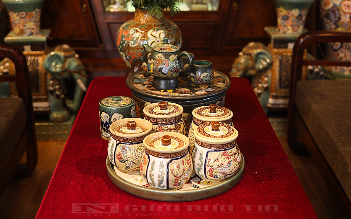 Bộ hũ đựng mứt.