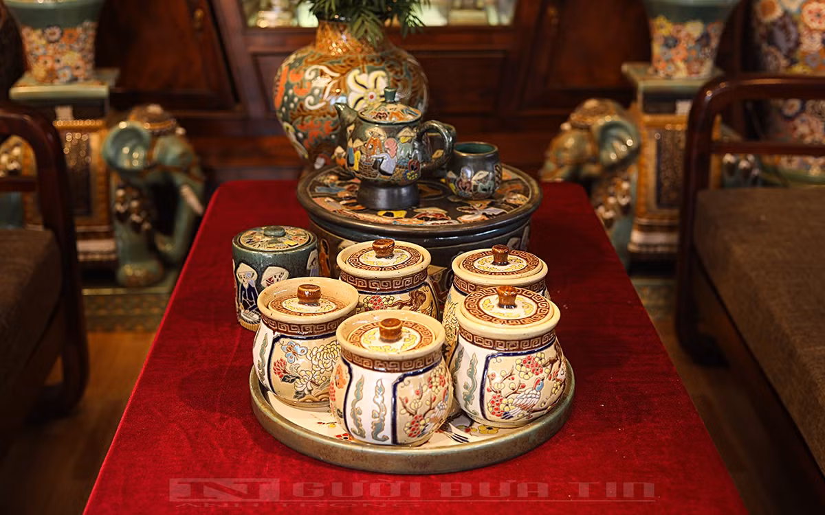 Bộ hũ đựng mứt.