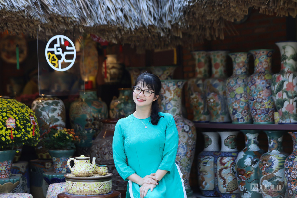 Tạo dáng cùng gốm.