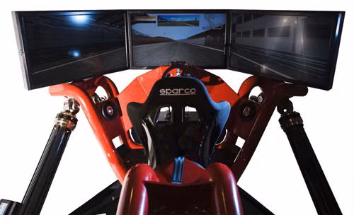  3. Xe đua mô phỏng Cruden Hexatech. Giá 191.000 USD (tương đương 4,2 tỷ đồng). Để có thể trải nghiệm đua xe trong môi trường ảo, những “tay chơi” phải bỏ ra số tiền nhiều hơn cả mua xe đua thật. Đổi lại, người chơi sẽ có trải nghiệm cực an toàn và siêu thực. Hệ thống khung chân máy thủy lực của Cruden Hexatech được thiết kế khác cầu kỳ để đảm bảo độ chân thực cho người lái khi cua. Chưa hết, hệ thống này còn hỗ trợ khả năng tùy chỉnh theo từng loại xe mà người chơi mong muốn.