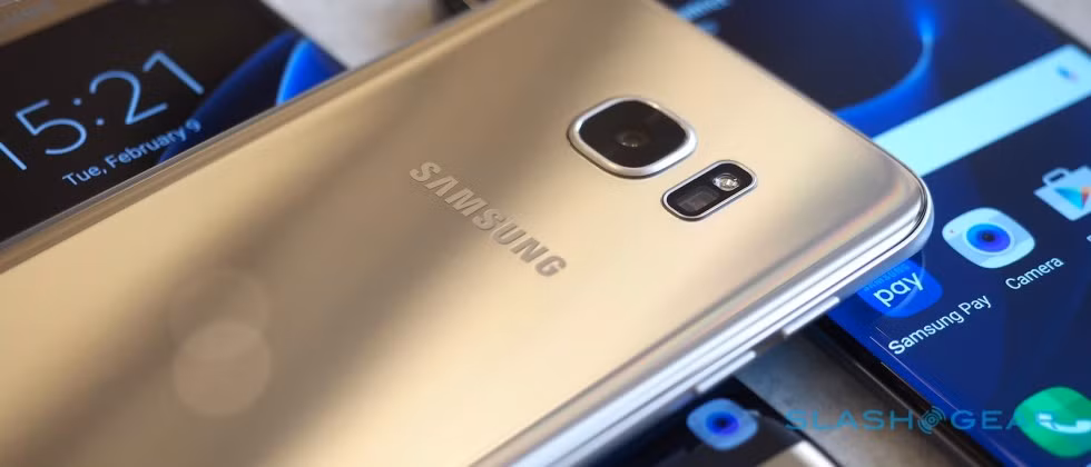  4. Cấu hình "ngon" Galaxy S7/S7 edge được trang bị chip xử lý mới nhất, được khẳng định là CPU mạnh hơn 30% và GPU mạnh hơn 64% so với thế hệ trước. Đây cũng là đời Galaxy S đầu tiên có RAM 4 GB.