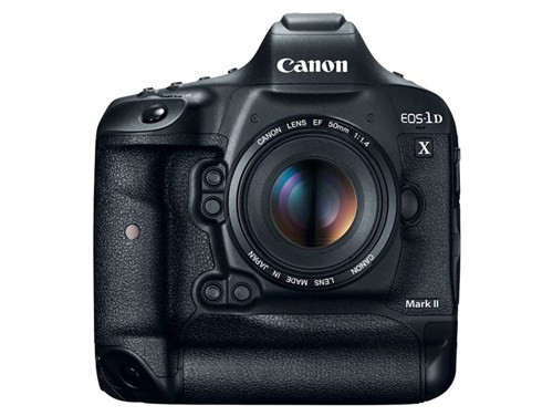 Ngoài ra, trong lúc quay phim, người dùng cũng có thể chụp ảnh với độ phân giải 8,8 MP.