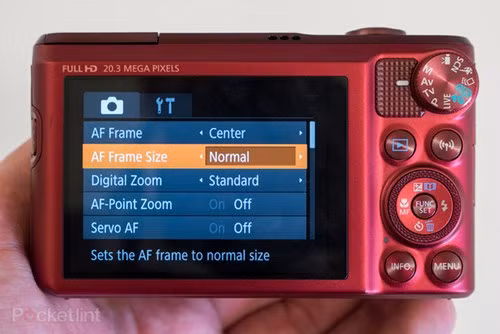 Dự kiến, Canon PowerShot SX720 HS sẽ sớm lên kệ trong tháng 3/2016 với mức giá 379,99 USD.