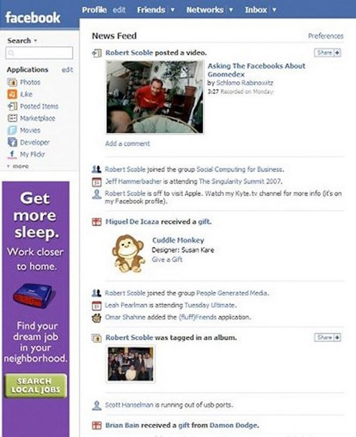Năm 2006, tính năng Bảng tin (News Feed) lần đầu xuất hiện, hiển thị tất cả các hoạt động của bạn bè