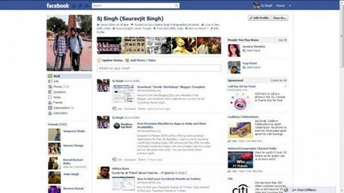 Facebook còn có một số thay đổi khác về trang cá nhân trong 2010, với việc bổ sung thêm những hình ảnh được tag gần đây nhất bên dưới tên gọi và thông tin cá nhân của người dùng