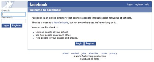 Cũng trong 2005, Facebook quyết định chuyển tên miền chính từ thefacebook.com sang facebook.com, tên miền mới được mua với giá 200 ngàn USD