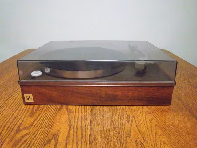 Edgar Villchur - Nha sang che thiet bi am thanh vi dai-Hinh-9