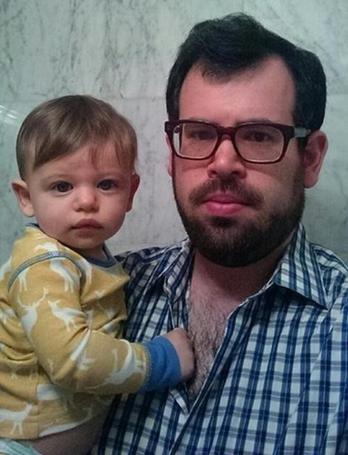 Thành viên thứ 19: David Hammer. Anh cũng từng là cựu sinh viên của Harvard và là bạn của 7 trong số những thành viên đầu tiên của mạng xã hội này nên được họ giới thiệu để cùng tham gia. Mặc dù tham gia Facebook từ rất sớm tuy nhiên thay vì làm việc cho Facebook, Hammer quyết định chọn Google là nơi làm việc của mình. Sau 6 năm làm việc tại Google, Hammer đã tách ra và phát triển sự nghiệp riêng.