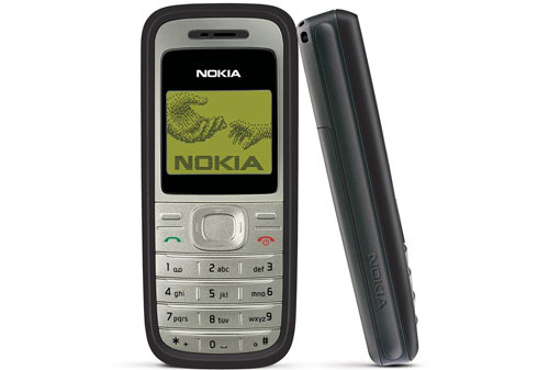 4. Nokia 1200 (sản xuất năm 2007, số lượng máy bán ra: 150 triệu chiếc).