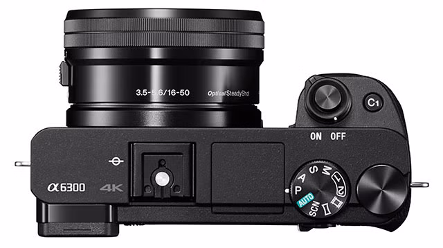 Thân máy được cấu tạo từ hợp kim magie có khả năng chống bụi, ẩm. A6300 cũng được tích hợp các kết nối không dây Wi-Fi và NFC. Ngoài ra, A6300 có khả năng quay video 4K và slow motion 5x. Sony A6300 sẽ được bán ra trong tháng 3 với giá 1.000 USD (khoảng 22 triệu đồng) cho thân máy hoặc 1.150 USD (25,5 triệu đồng) cùng với ống kính kit 16-50mm f/3.5-5.6.