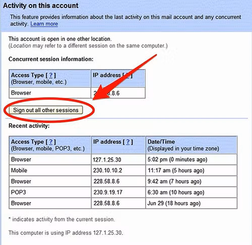  Quên không đăng xuất trên những thiết bị không phải của mình. Nếu bạn là sinh viên đại học, bạn có thể sẽ thường xuyên phải sử dụng máy tính ở thư viện của trường, hoặc sử dụng máy tính của bạn bè. Điều quan trọng là bạn phải nhớ đăng xuất tài khoản của mình trên các thiết bị này và xóa lịch sử trình duyệt khi bạn sử dụng xong. Nếu có thể, tránh đăng nhập những tài khoản thực sự quan trọng như tài khoản ngân hàng trên bất kỳ máy tính lạ nào trừ máy tính cá nhân của mình. Một số tài khoản như Google, Facebook và Skype còn có tính năng giúp đăng xuất tài khoản từ xa.
