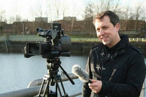 Thành viên thứ 9: Colin Kelly. Kelly cũng là sinh viên của Harvard và là bạn của một vài thành viên tham gia Facebook đầu tiên, nên anh cũng đã được giới thiệu để tham gia mạng xã hội này.