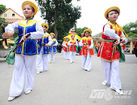 Sau này vào đầu xuân, các vua Trần đều tổ chức nghi lễ khai ấn với mục đích tế trời đất, tổ tiên, mở đầu cho một năm làm việc thuận lợi của bộ máy chính quyền.