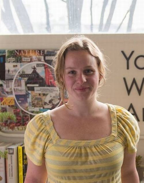 Thành viên thứ 15: Sarah Goodin. Cô là thành viên nữ đầu tiên tham gia Facebook. Không rõ lý do tại sao cô gái này biết và tham gia vào mạng xã hội Facebook.